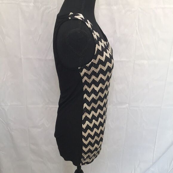 Studio Y, Chevron Metallic Black, and White Tank, Medium. - Picture 3 of 7